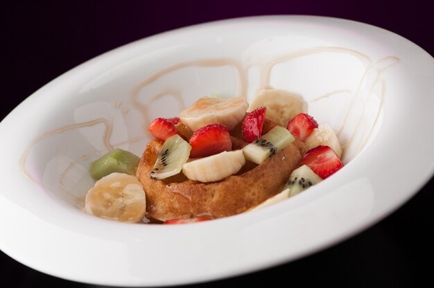 Ice cream in a round white plate