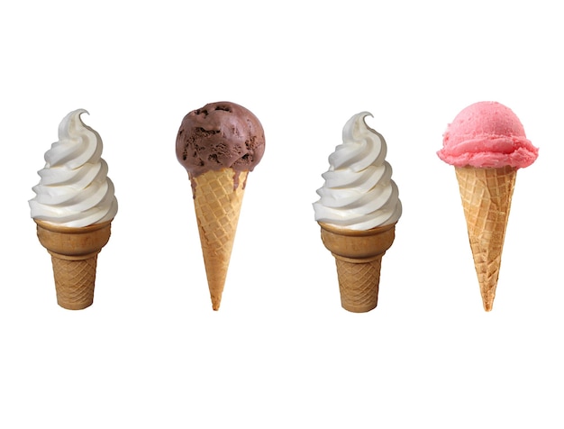 Мороженое в сахарном рожке на белом фоне