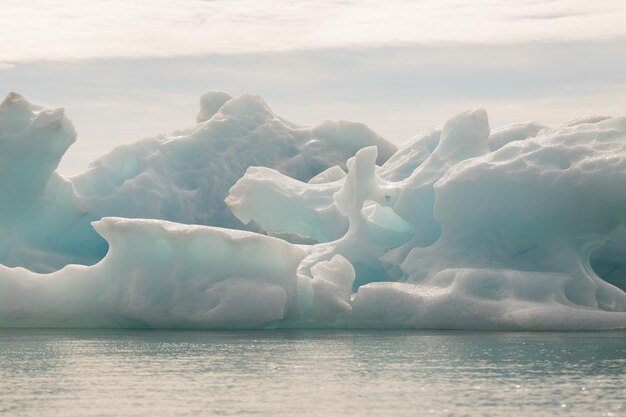 Photo icebergs in jkulsrln lagoon iceland