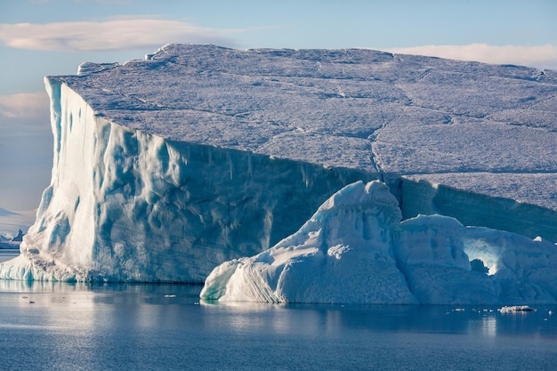 南極ウェッデル海の氷山