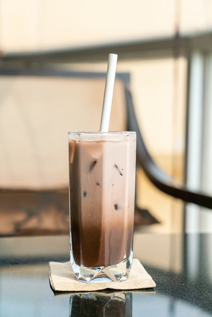 Photo iced chocolate cocoa glass