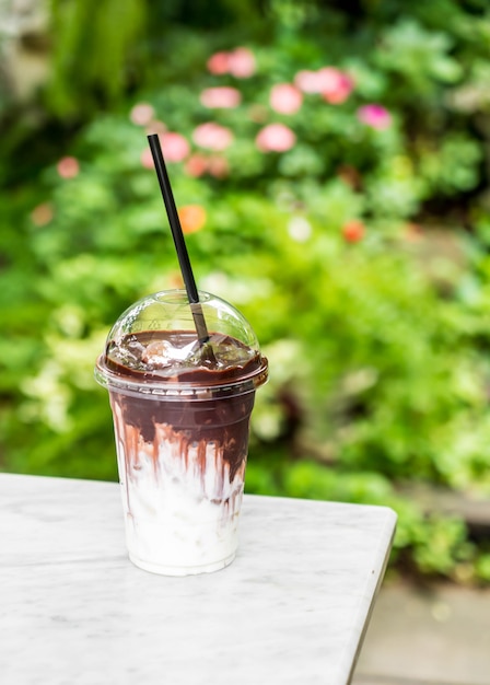 iced chocolate with milk 