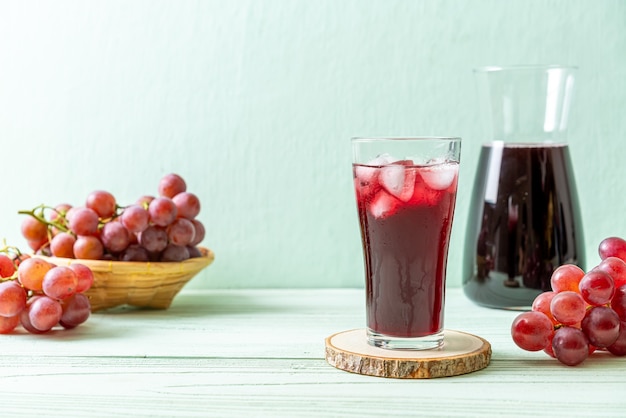 Iced fresh grape juice