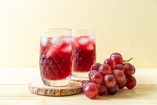 Iced fresh grape juice