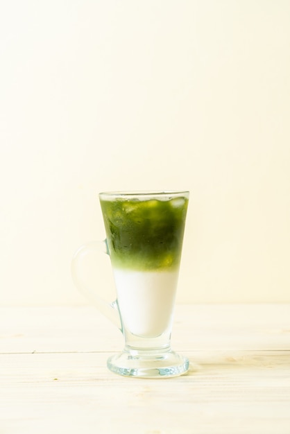 iced matcha green tea latte