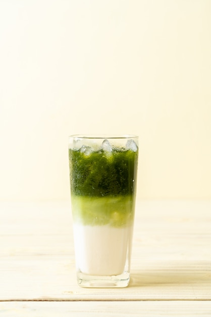 Iced matcha groene thee latte