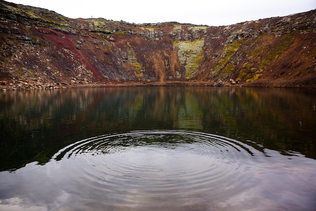 Foto l'islanda è il paese dei ghiacciai, delle cascate e dei vulcani.