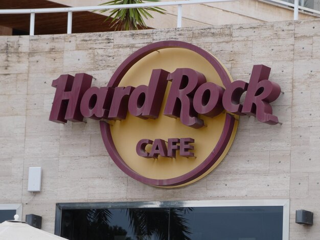 Foto l'iconico edificio dell'hard rock cafe