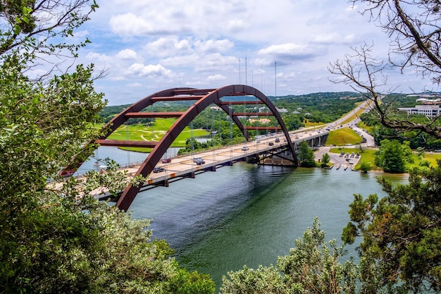 Foto iconica tranquillità 4k immagine del ponte mozzafiato penny backer 360 ad austin texas usa