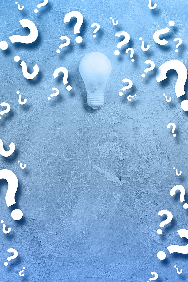 Idee van een gloeiende gloeilamp veel vragen symbolen