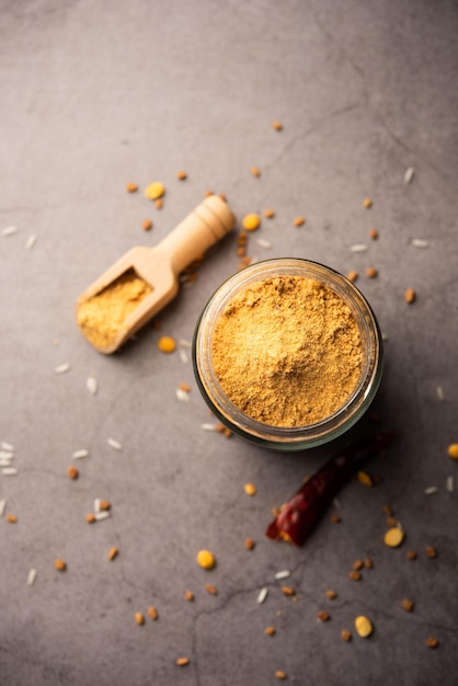 Idli Podi of chutney Poeder droge kruiderij voor Zuid-Indiaas ontbijt