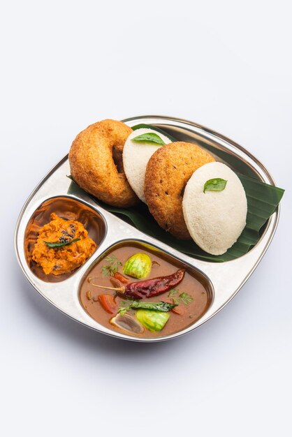 Idli vada with sambar pr sambhar also called medu wada rice cake