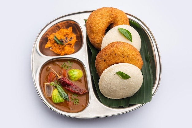 Idli vada with sambar pr sambhar also called medu wada rice cake