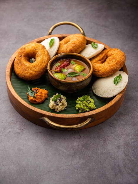 Idli vada with sambar pr sambhar also called medu wada rice cake