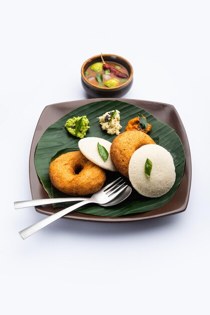 Idli vada with sambar pr sambhar also called medu wada rice cake