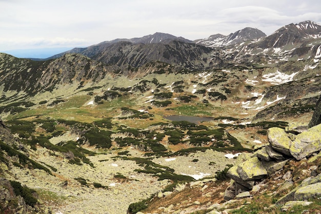 Idyllisch uitzicht op de retezatbergen