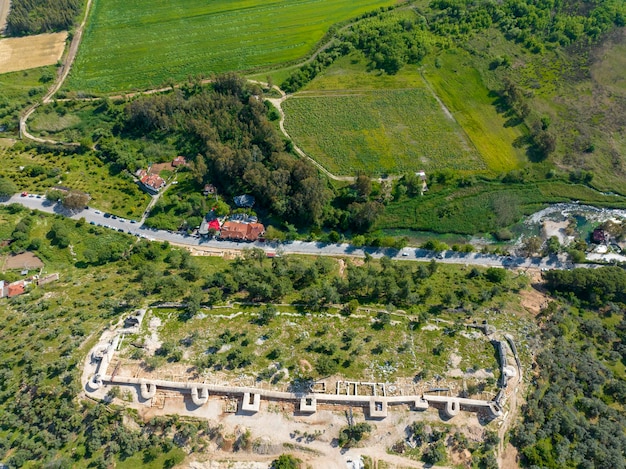 Idyma-kasteel. Uitzicht over het dorp Gokova in de provincie Mugla in Turkije. Akyaka-kasteel.