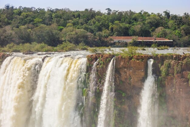 Iguazu-watervallen in Brazilië, grens met Argentinië Een van de 7 natuurwonderen