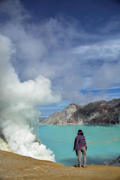 Foto cratere di ijen