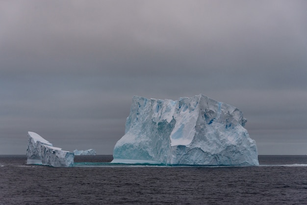 IJsberg in de Antarctische zee