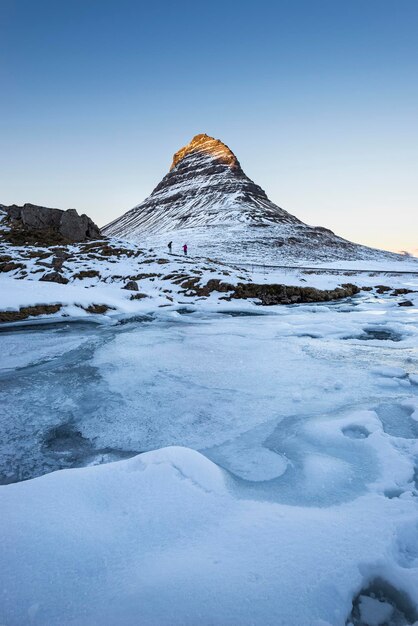 IJsland, Kirkjufell-berg bij zonsondergang