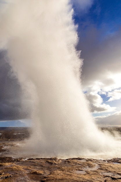 Foto ijsland strokkur geysir