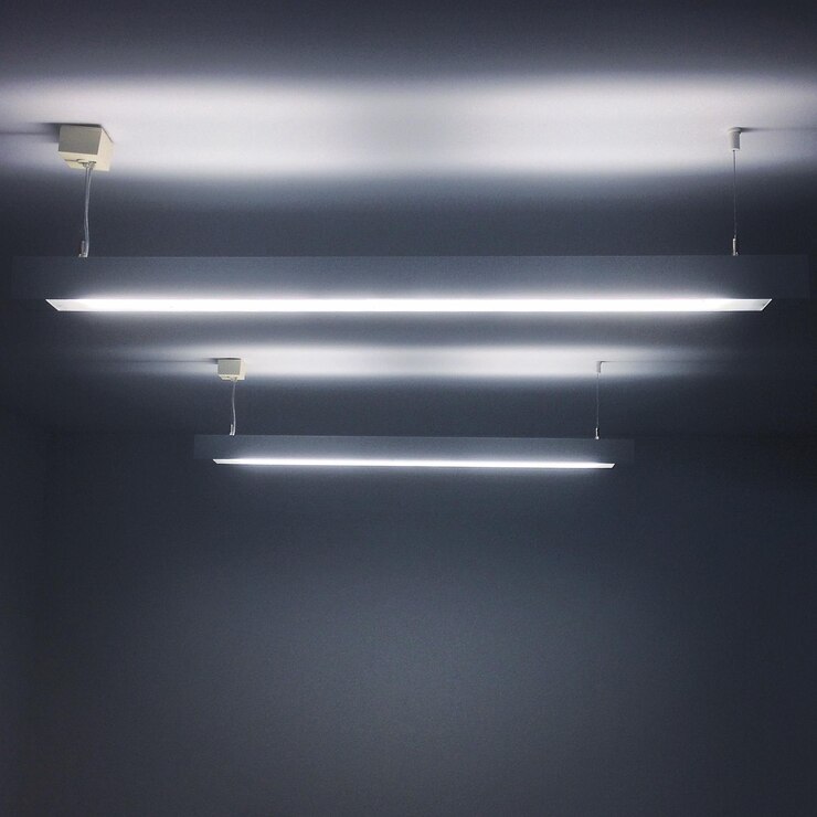 Photo 照らされた天井ランプ
