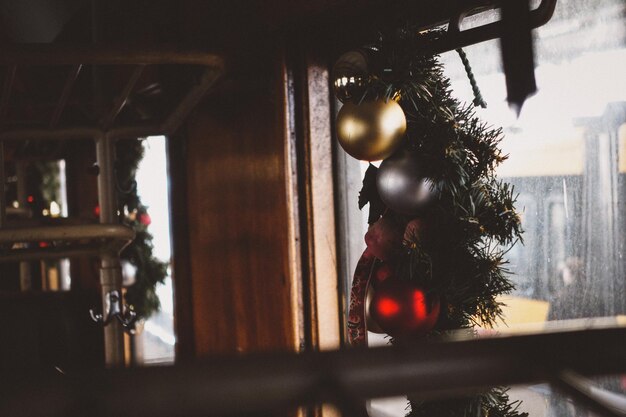 Photo illuminated christmas tree at home