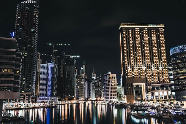 Photo illuminated city at night