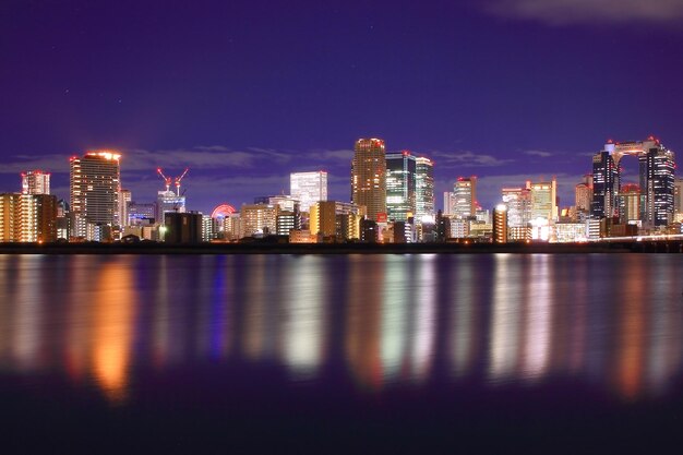 Photo illuminated city at night