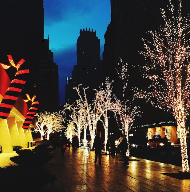 Photo illuminated city at night