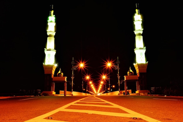 Photo illuminated city at night