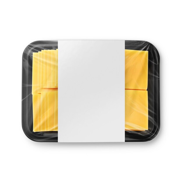 Photo a image of a black plastic tray of cheese with a large label isolated on a white background