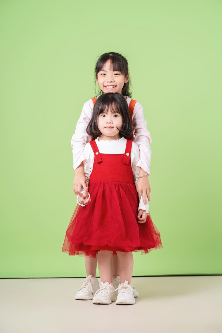 Photo 배경에 젊은 아시아 어린이의 이미지