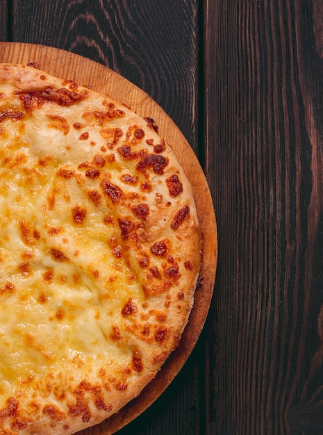 Imereti khachapuri Traditionele Georgische schotel flatbread met kaas bovenaanzicht geen mensen rustiek