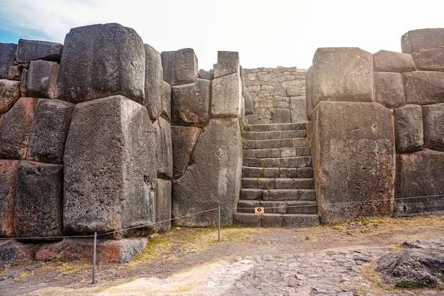 Inca fort van Sacsayhuaman stenen muur Cusco Peru