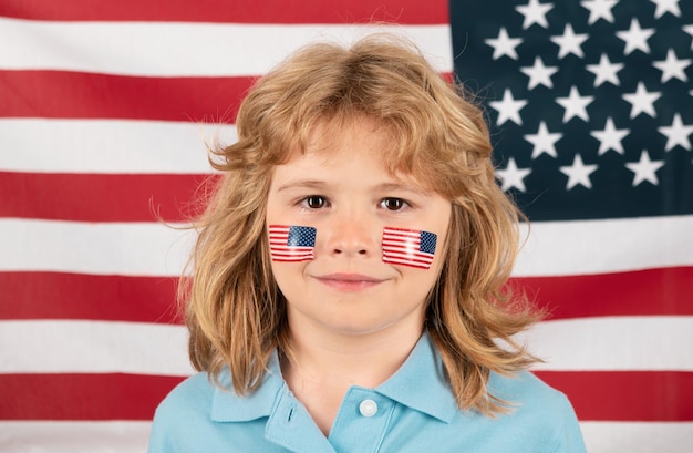 独立記念日 7月4日 アメリカ合衆国と子供たちの概念