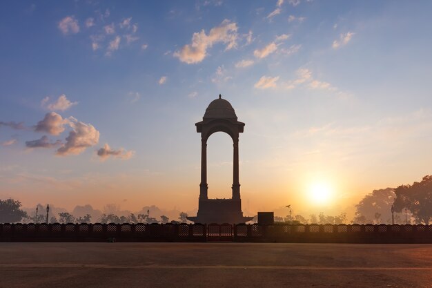 India Gate Canopy, New Delhi, prachtige zonsondergang.