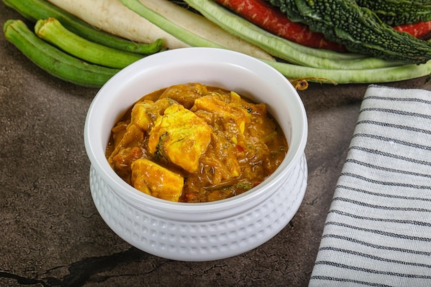 Photo indian cuisine butter paneer with gravy