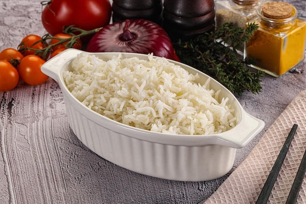 Photo indian cuisine steamed basmati rice