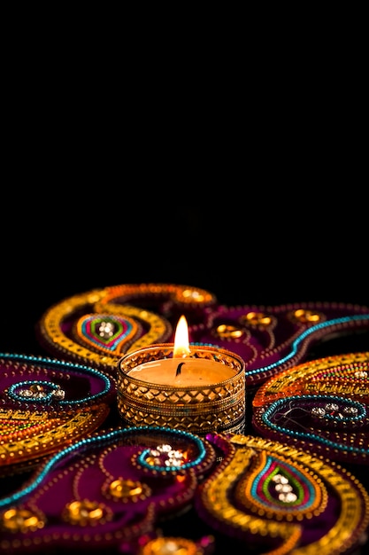 Photo indian festival diwali, candles on dark