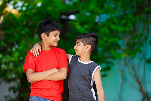 Bambini piccoli indiani