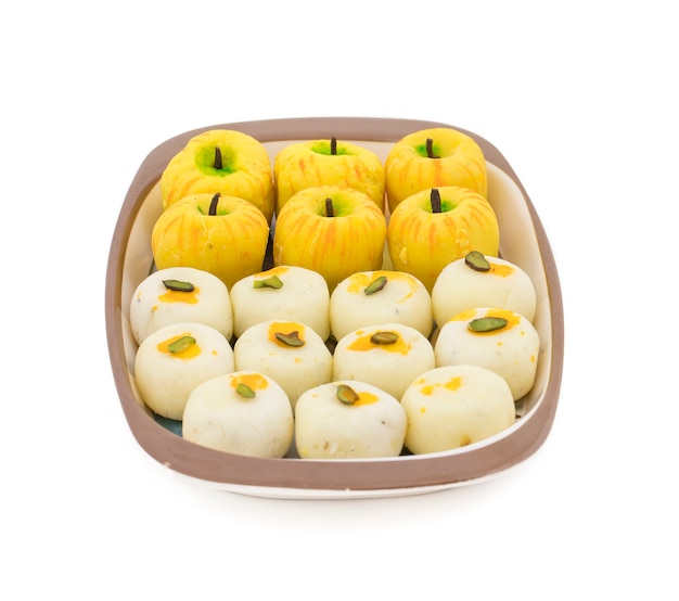 Indian Mix Sweet Food Appelvormige Peda met witte Peda