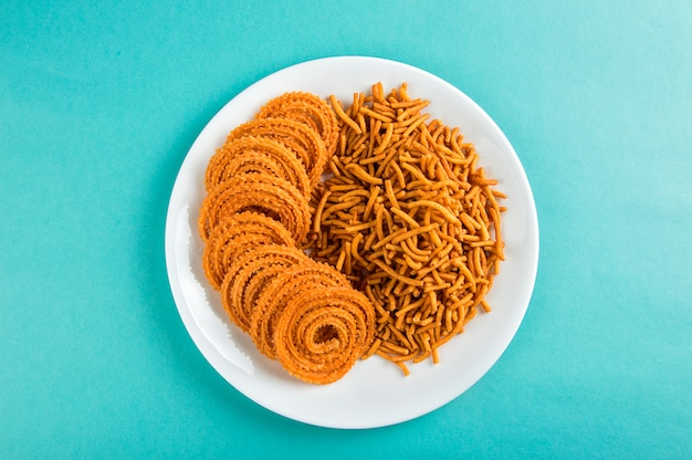 Indian Snack: Besan (Grammeel) Sev en chakli, chakali of Murukku.