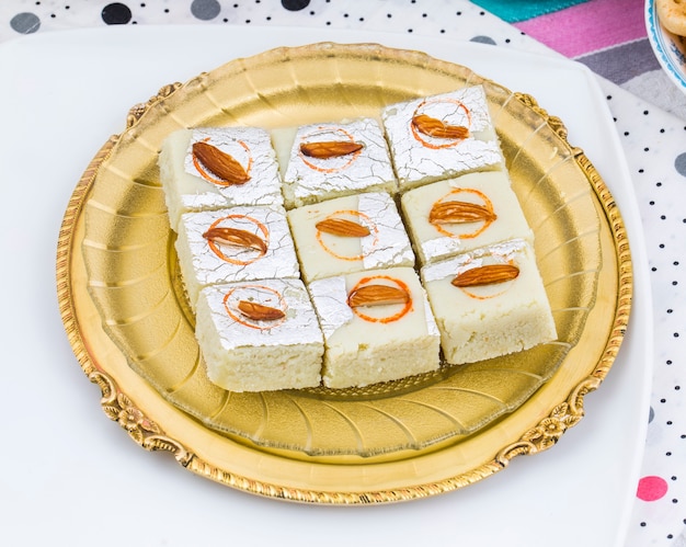 Photo indian sweet food badam barfi