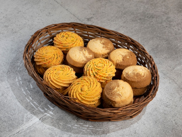 Nankhatai o biscotti dolci indiani dell'alimento