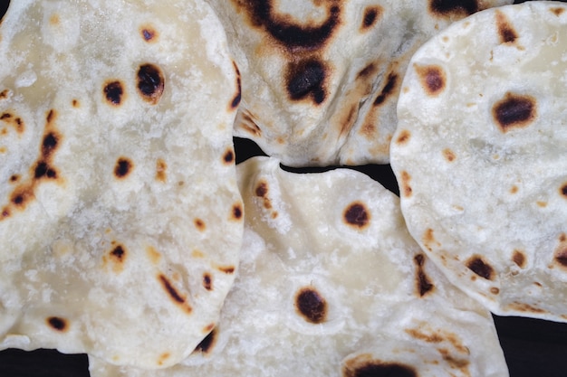 다이어트 음식을 위해 만든 인도 전통 요리 Chapati 집.