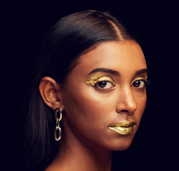 Page 34 | Gold Makeup Images - Free Download on Freepik