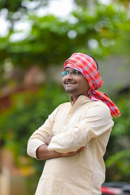 Indiase boer in traditionele kleding.