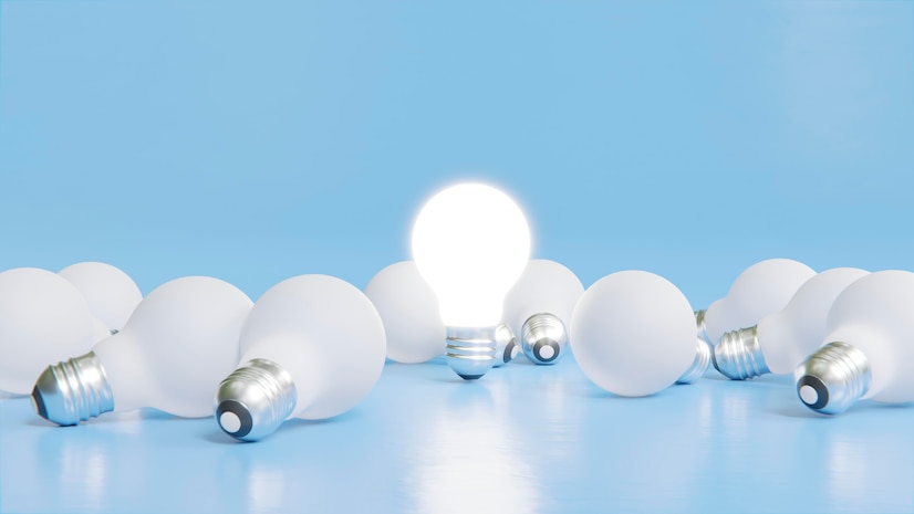  Individuality concept among light bulb
